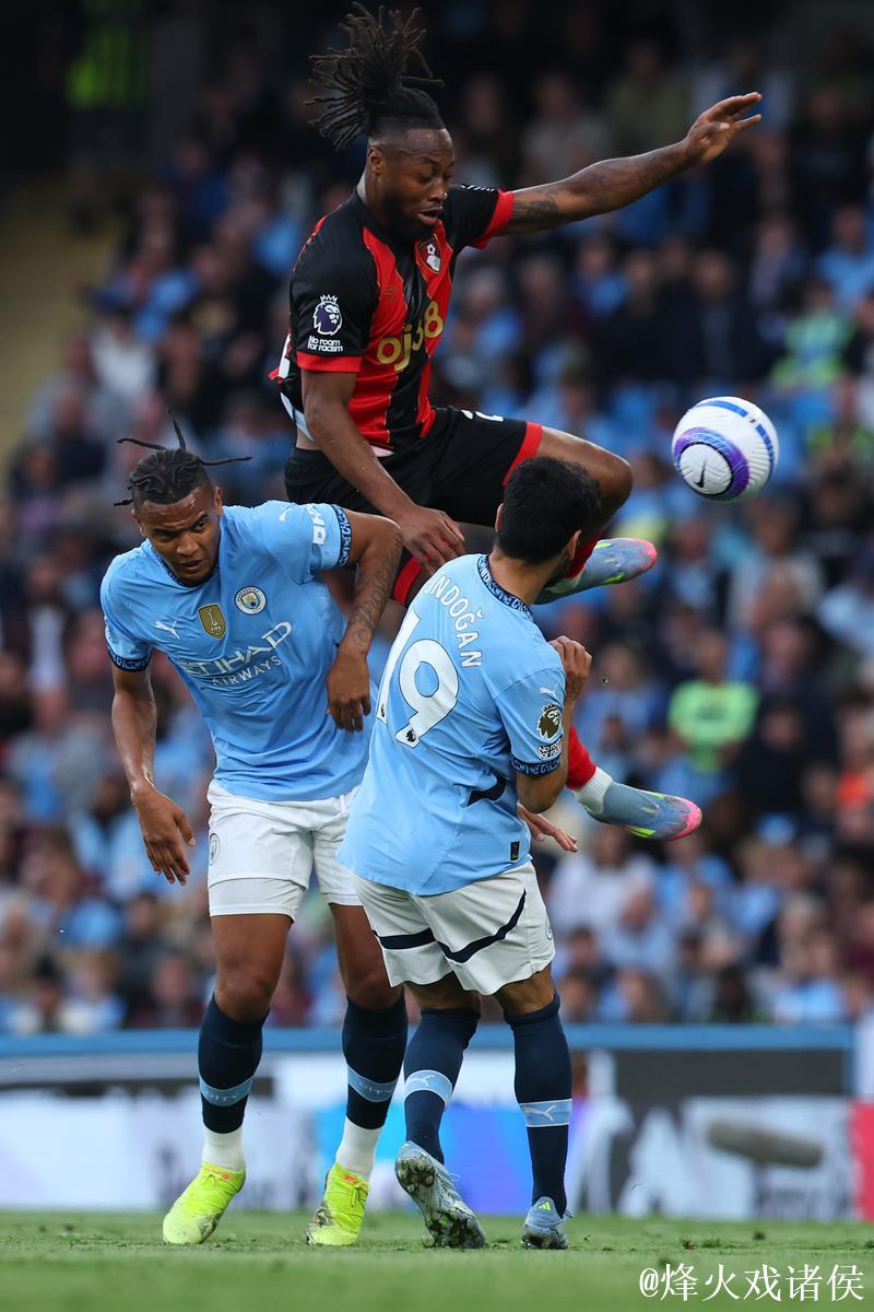 曼联近4场英超对伯恩茅斯2平2负,近两个赛季主场均0-3失利 曼联近4场英超对伯恩茅斯2平2负,近两个赛季主场均0-3失利